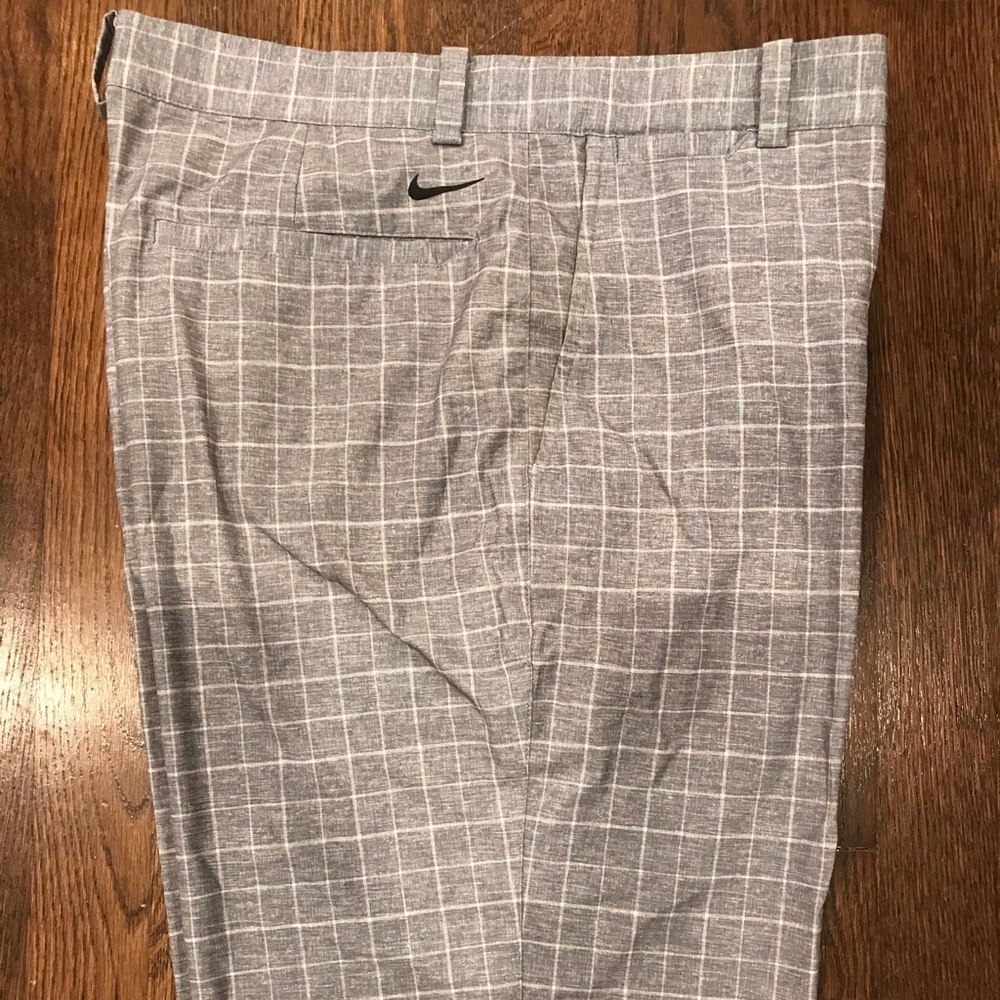 Nike golf shorts - 32 medium